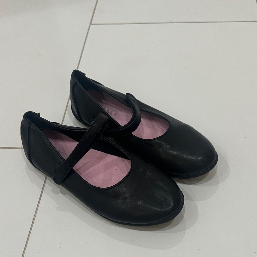 XOXO Black Mary Jane Shoes 2 girls